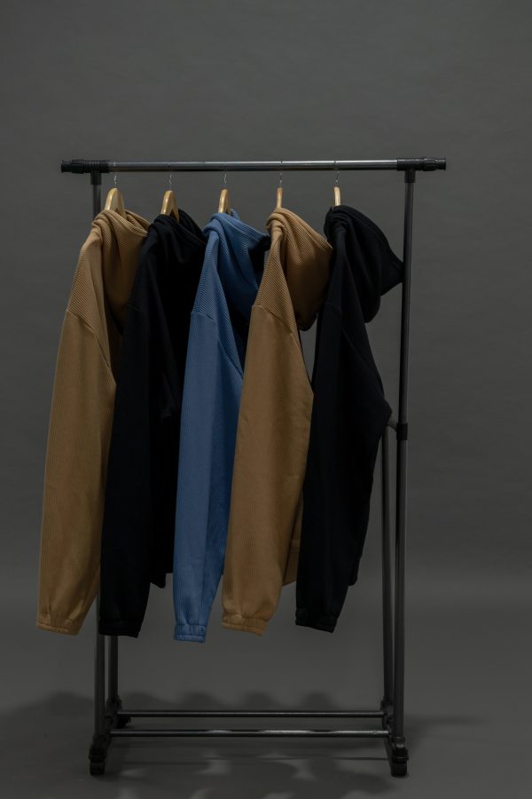 HOODIE CON RELIEVE ARTMOTION - Imagen 2
