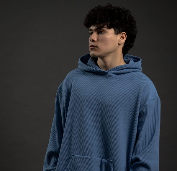 HOODIE CON RELIEVE ARTMOTION - Imagen 3